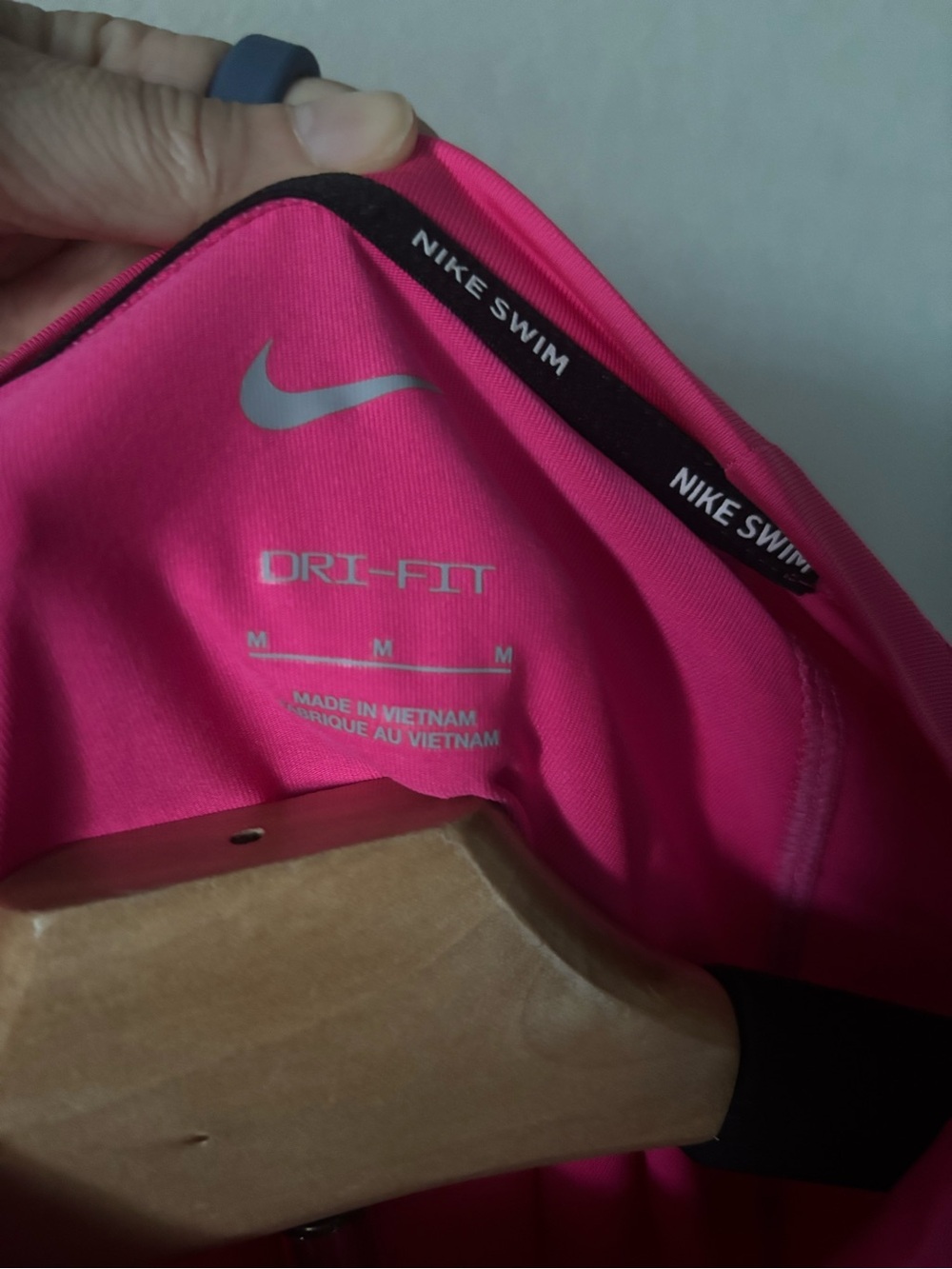 Nike Dri-FIT UPF Rash Guard Hot Pink Summer Beach Swim Surf Shirt Womens Medium - Picture 5 of 6